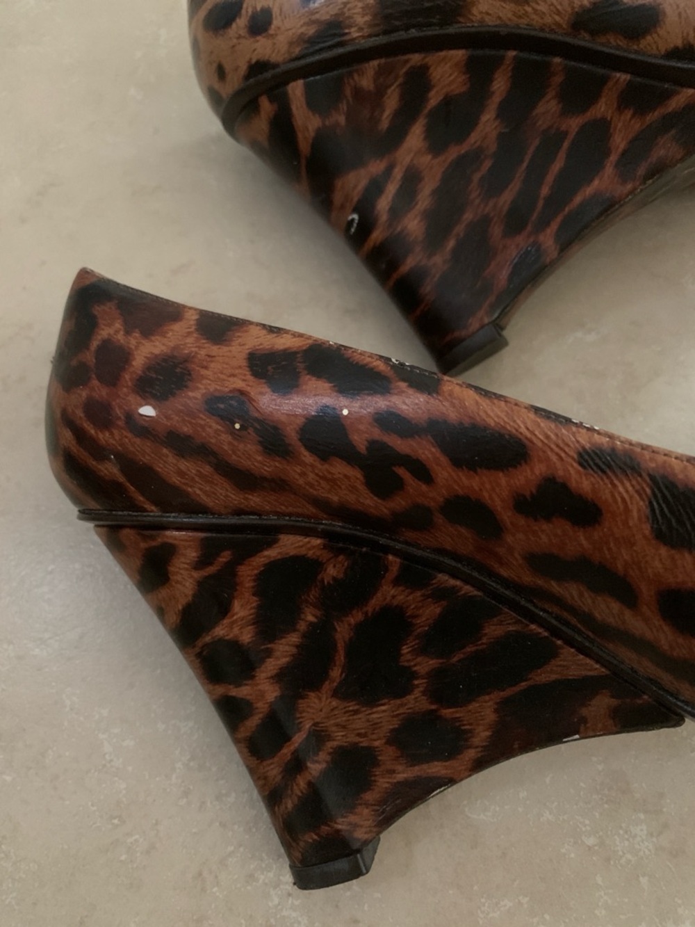 Stuart Weitzman Leopard Peep-Toe Bow Pumps | Size 10M - Picture 8 of 16